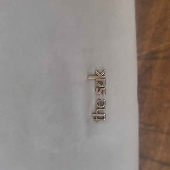 The Sak Iris Crossbody Smart Phone Wallet Women's Grey Leather Foliage Design - Picture 4 of 8